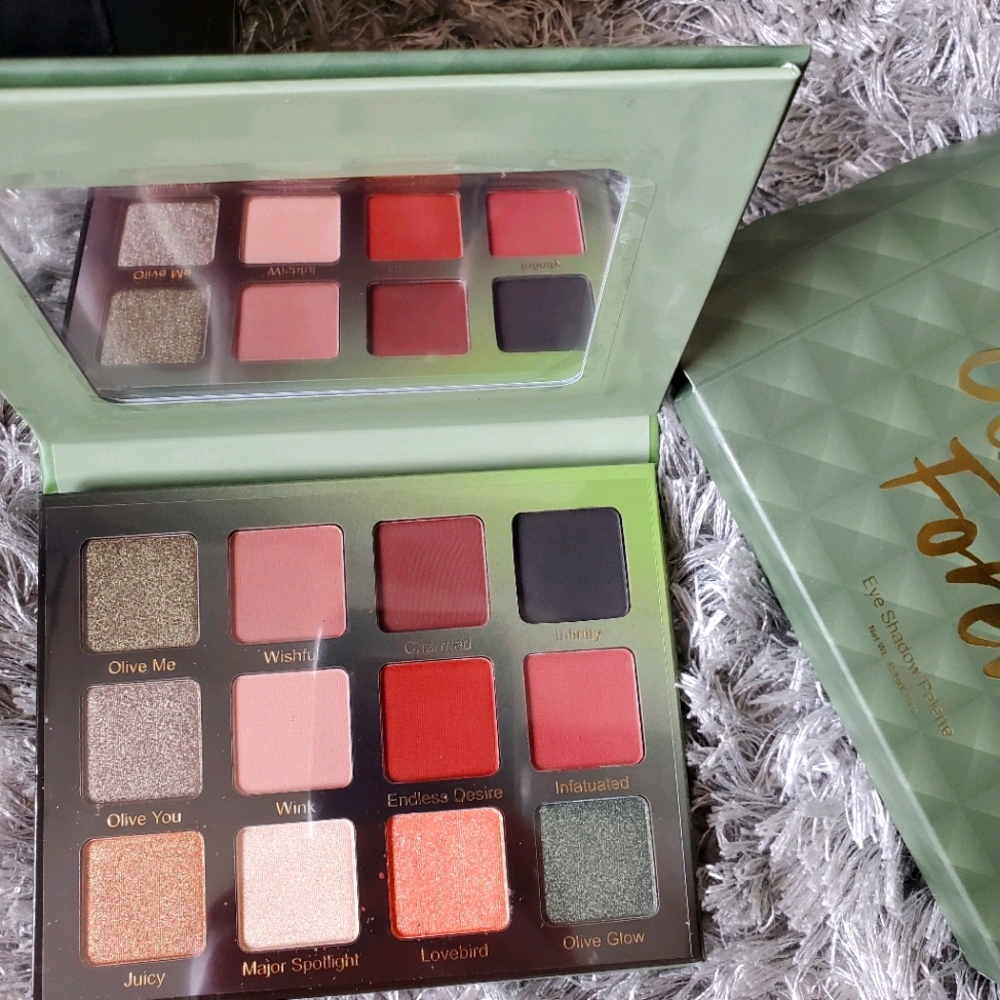 Olive You Forever Eye Palette